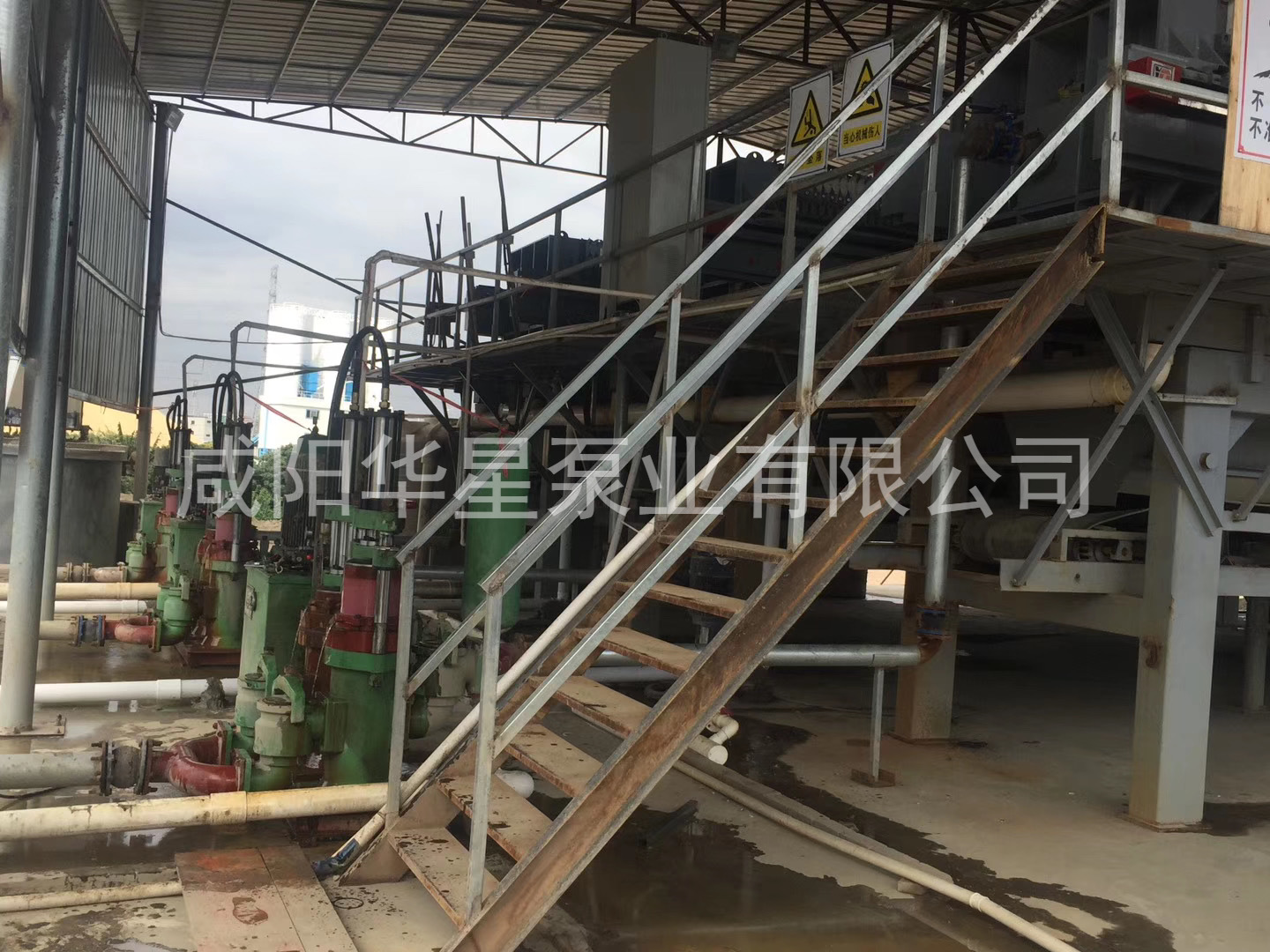 壓濾機入料泵結(jié)構(gòu)簡單、易維修、結(jié)構(gòu)設(shè)計